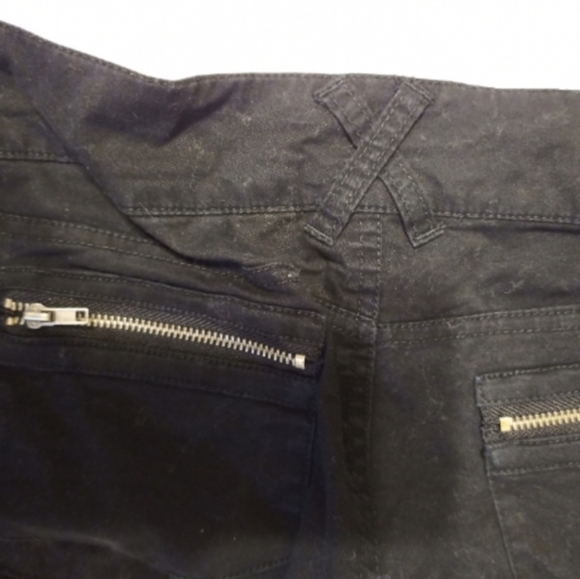 G by Guess Short‎ - Picture 3 of 8